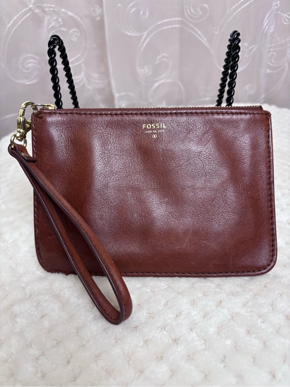 Fossil Tan Leather Wristlet With Silver Metallic Gusset Detail